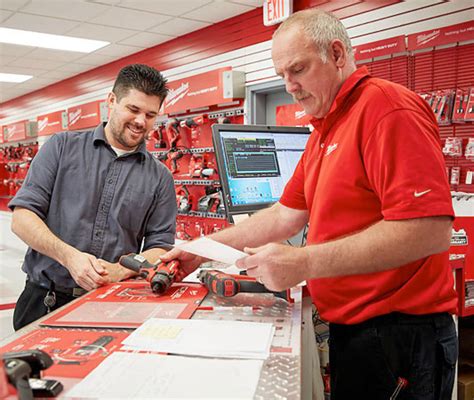 How to become a milwaukee tool dealer. While becoming a Snap-on franchise owner is a big decision, it doesn’t need to be a complicated process. Your journey may be easier and faster than you think. Snap-on Tools franchisees can get the keys to their new mobile store in as quickly as 30 days. 