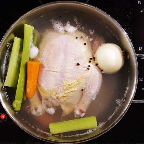 How to boil chicken in microwave
