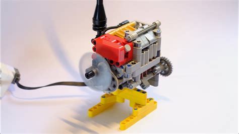 How to build a LEGO Technic engine with working valves. Step by step