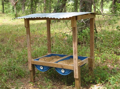 How to build a deer feeder trough. Feeders: When you send a covered deer feeder you send two gifts: the feeder itself, and the moment it arrives. There’s the knock at the door or a package … PVC Homemade Deer Feeders. PVC deer feeders are usually the fastest and cheapest to make. They are gravity fed and work well to keep the deer fed. 