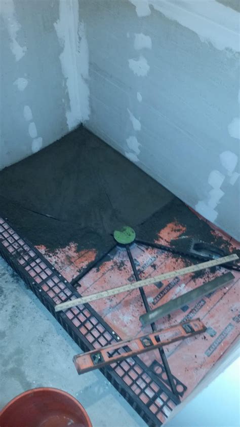 How to build a shower pan yourself. Step by step instructions on how to