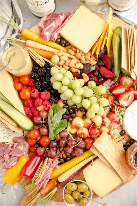 How to build a summer charcuterie board