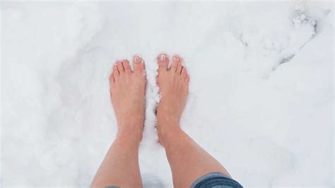 How to care foot in winter