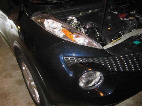 How to change the bulb of the low beam light on my Nissan Juke