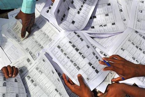 How to check voter name in list
