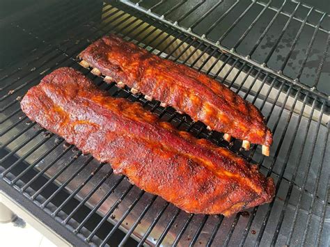 How to cook ribs in a smoker