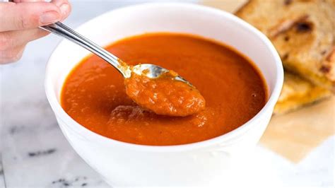 How to cut acidity in tomato soup