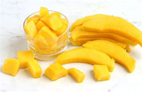 How to cut mango in slices