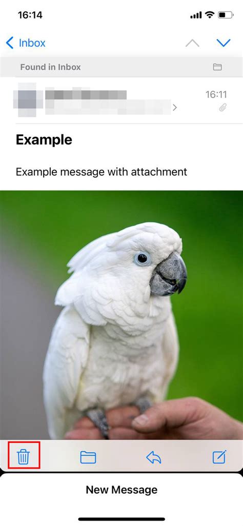 How to delete attachment in messenger