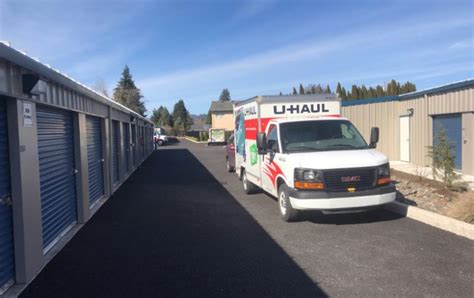 To extend your Uhaul rental, call the customer service number at 800-468-5899. You’ll need to give them your rental agreement number, and they’ll be able to tell you if there are any available trucks at the location where you’re returning the truck.. 