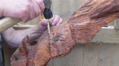 How to fix cracks in chainsaw carvings