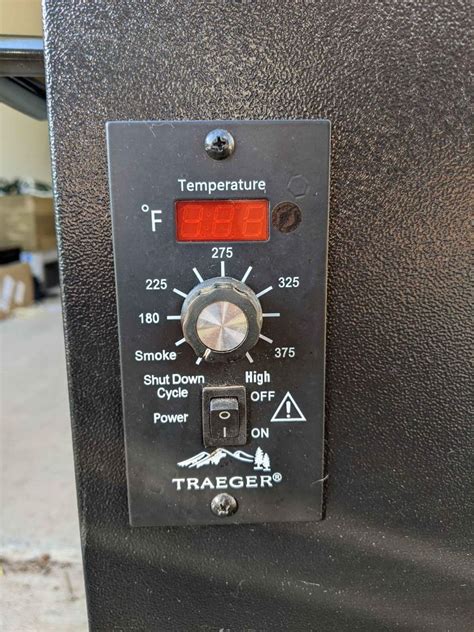 What to Do. Check the connection between the thermocouple (yellow connector) and the controller to ensure it is secure and has not become loose.. 