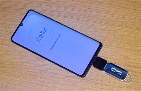 How to flash dload file.  Step 1: Place the DLOAD file of an emui version...