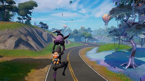 How to fly with a zombie chicken in Fortnite