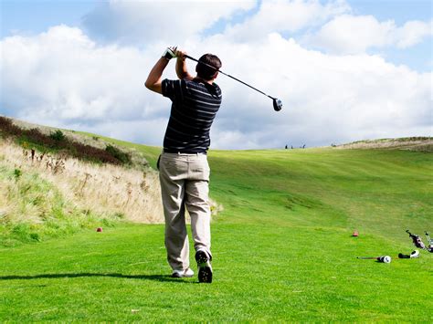How to get better at golf. My boyfriend, an avid golfer, always says that golf is mainly a game of the brain. That is, your mental state My boyfriend, an avid golfer, always says that golf is mainly a game o... 