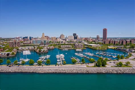 How to get from Buffalo to Great Lakes by night bus, bus, car ferry ...