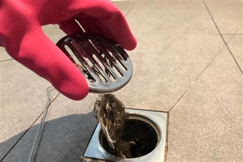 How to get hair out of shower drain. A solution of baking soda and water or vinegar and water can help you get rid of the deposits and give your drain cover a nice sheen. If you have a tub-shower combo, this is also an opportune time to remove your bathtub … 