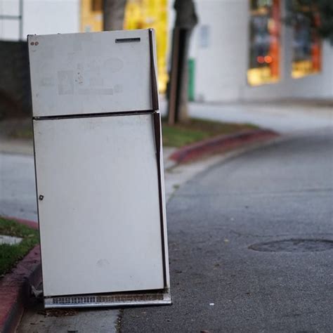 How to get rid of old refrigerator. For example, a typical refrigerator that’s roughly 10 years old contains as much as 120 pounds of steel. Sometimes, end-of-cycle traders can reuse the foam that lines the insides of a ... 