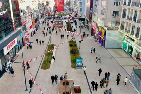 How to get to Cumhuriyet Polis Merkezi in Maltepe by Bus.