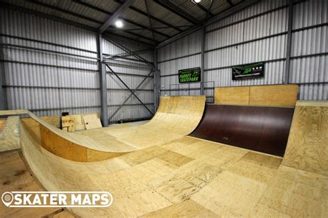 How to get to Parrey Skatepark in Cardiff (NSW) by Bus or Train?