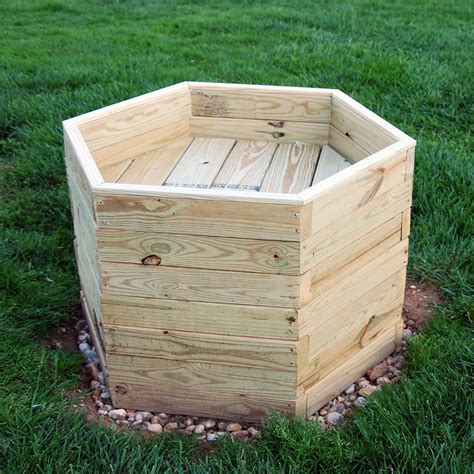 How to hide a septic tank. Do you know how to build a turtle tank? Find out how to build a turtle tank in this article from HowStuffWorks. Advertisement A turtle makes a great pet if you provide the right ha... 