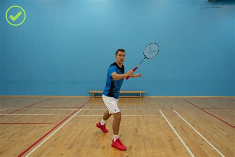 How to hit a backhand in badminton