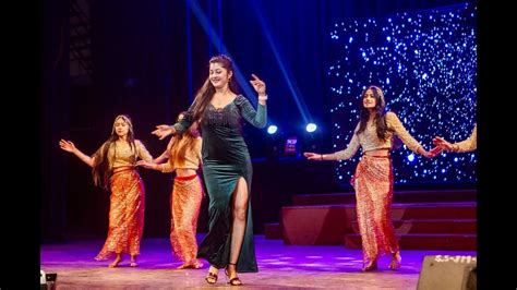 How to host a dance performance