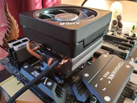 How to install the stock cooler on the 3700X Ryzen.