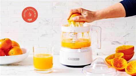 How to juice oranges in a juicer