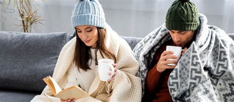 How to keep body warm naturally.  As the temperatures drop, keeping warm b...