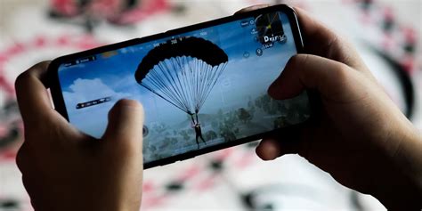 How to land fast in PUBG Mobile: Top 7 tips & tactics - Red Bull