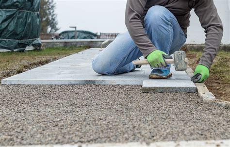 How to lay tiles in garden
