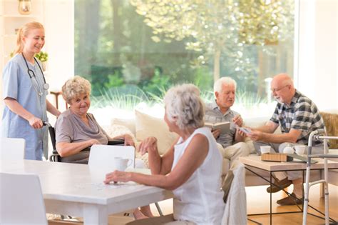 How to look at the pros and cons of independent living as we age