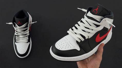 How to loosely lace jordan 1. Apr 14, 2016 · Loot Crate has sponsored and provided free product to feature in this video. Sign up at http://www.lootcrate.com/RICHIE and enter my code RICHIE to save 10% ... 