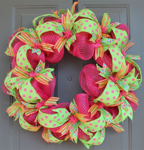 Sharing a DIY Dollar Tree deco mesh summer wreath! Happy crafting!!. 