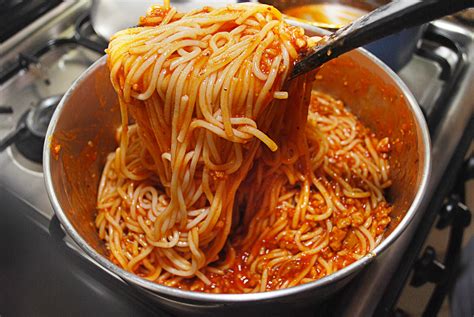 How to make spaghetti. This Baked Spaghetti Recipe is a cheesy vegetarian pasta casserole dish that's simple to make, requiring only one pan in the oven, and a family favorite ... 