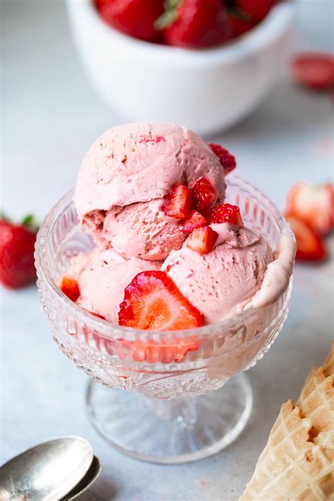 How to make strawberry ice cream. 350ml double cream. 150ml condensed milk. A pinch of salt. Cut the hulled strawberries in half, then put in a bowl with the sugar and lemon juice, and stir until the fruit is well coated. Cover ... 