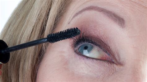 How to maximise short or sparse eyelashes - Starts at 60