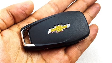 How to open chevy cruze key fob. A quick video tutorial on how to start a 2017 - 2020 Chevy Trax with a remote key fob that has a dead battery or is showing the error message "No Remote Dete... 