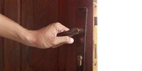 How to open doors. Quick tip on how to pick a home bedroom and/or bathroom door lock (ones with the small hole in the doorknob) LINKPrecision Screwdriver Sethttps://amzn.to/3UP... 