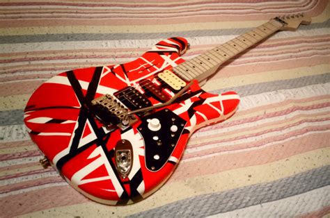 How to paint a guitar like the legendary Frankenstrat Pintyplus