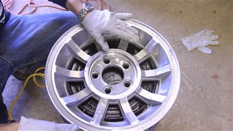 The process for painting aluminum rims is similar to that of other 