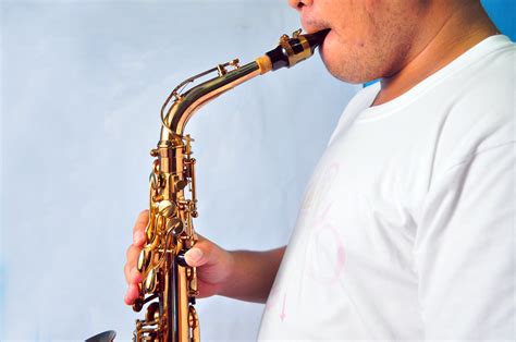 How to play saxophone. Please note that these fingerings may behave differently on different saxophones. Angle mouthpiece down. Easier to play without tonguing. This is quite easy without adjusting from a “normal” embouchure. Add a low B for an alternate fingering. Push lower jaw slightly forward. Push lower jaw forward. 