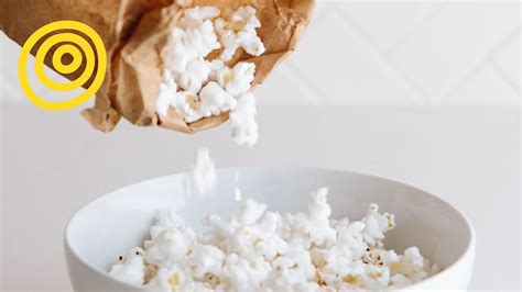 How to popcorn kernels in microwave