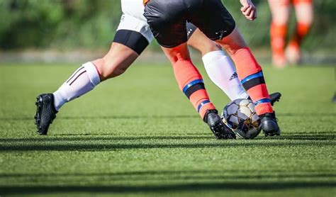 How to prevent acl tears in soccer