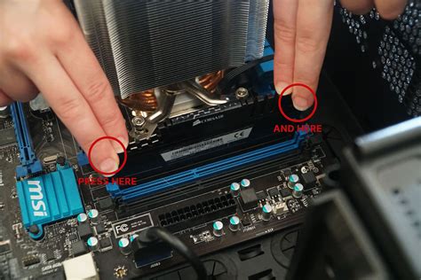 How to properly install a RAM stick