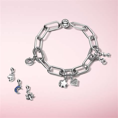 Update your collection with our new Pandora Moments Studded Chain Brac