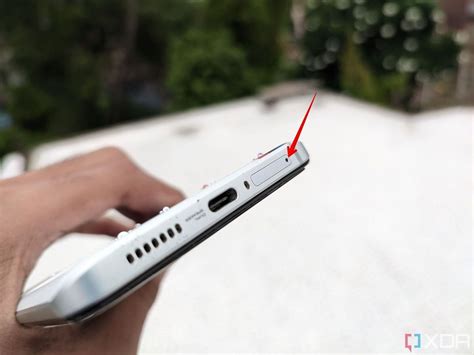 How to put sim card in tray