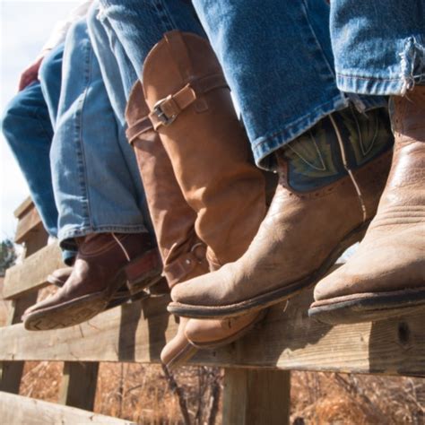 How to quickly break in leather boots