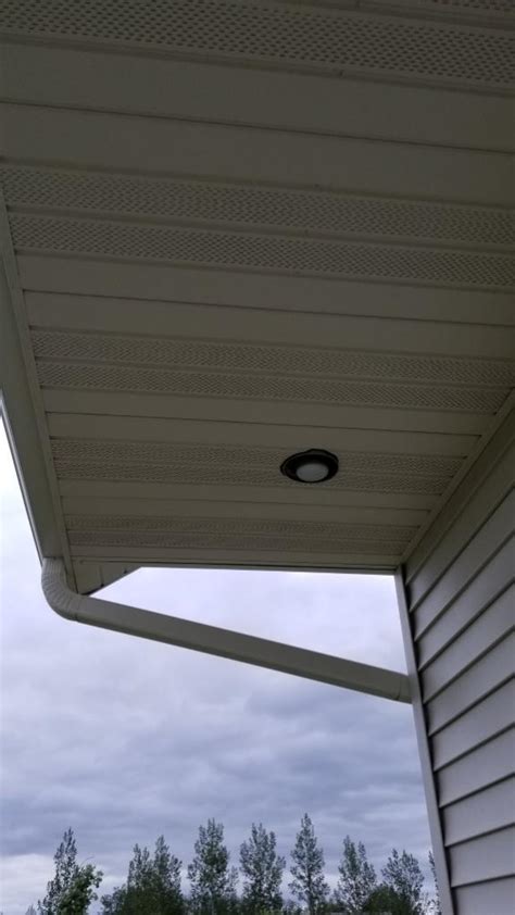 How to remove metal soffit - DoItYourself.com Community Forums